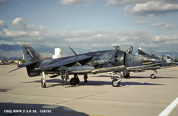 Hawker Siddeley AV-8A Harrier,  158701 WF-06 c/n-712098 VMA-513 (AB ship the 52) US Marines 