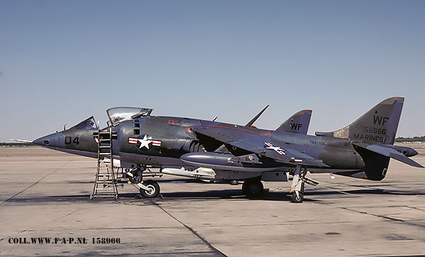 Hawker Siddeley AV-8A Harrier,  158966  VMA-513  WF-04   US-Marines