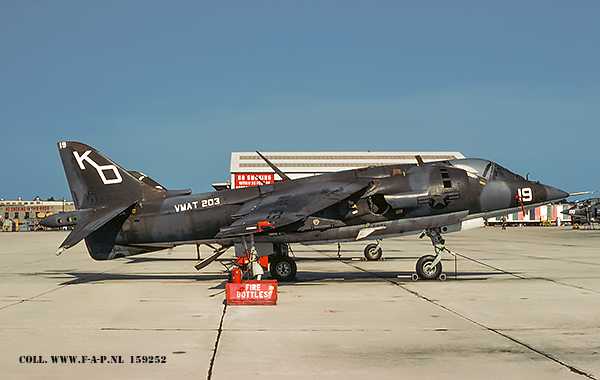 Hawker Siddeley AV-8A Harrier,   159252  VMA-203   US-Marnies