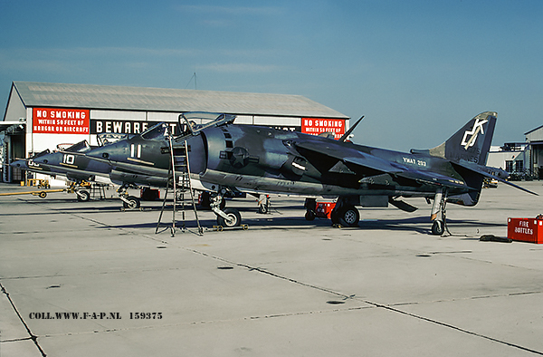 Hawker Siddeley AV-8A Harrier,   159375  VMA-203   US-Marnies