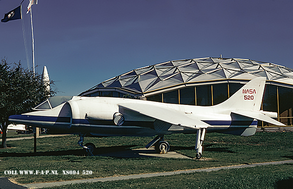 Hawker Siddeley XV-6A Kestrel  Nasa-520  c/n-XS694  National Aeronautics and Space,Hampton / Air Power Park USA