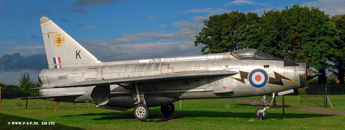 English Electric Lightning F-1A   XM-192  11-Sqd   at Hemswell  01-07-2007