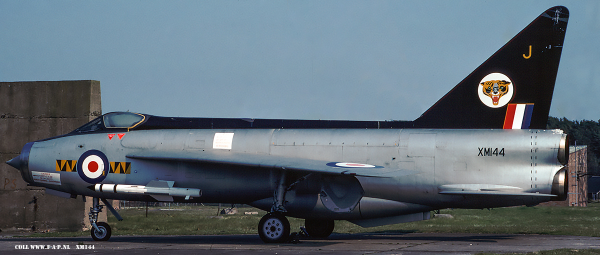  English Electric  Lightning F-1     XM-144   Gate guardian at Leuchars 