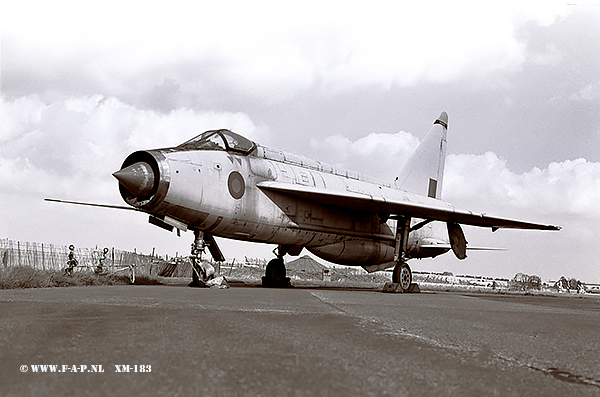 English Electric  Lightning  XM-183  Binbrook 03-09-1977