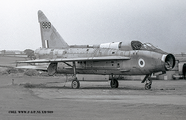 English Electric Lightning T-4  the XM-969