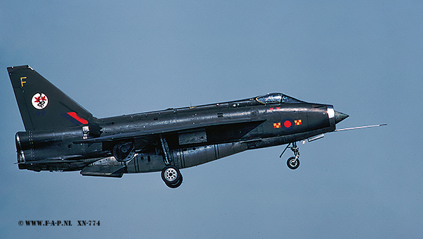 English Electric Lightning F-2A XN-774    92-Sqd