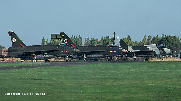 English Electric Lightning F-2A XN-774    92-Sqd