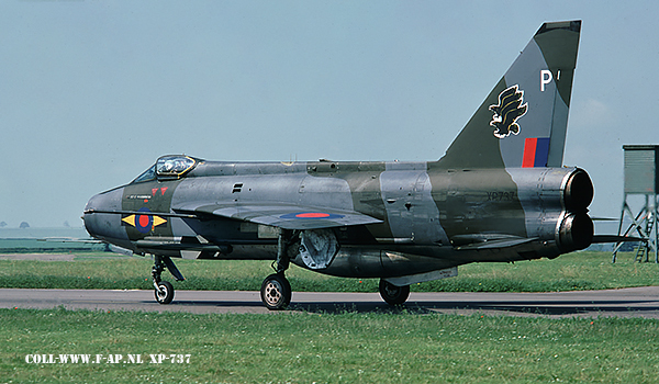 English Electric Lightning  F-3  XP737    11-Sqd  Binbrook 