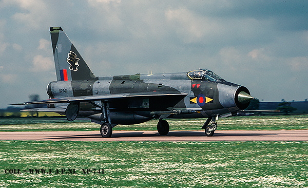 English Electric Lightning  F-3  XP741   11-Sqd  Binbrook 