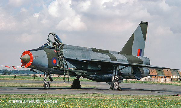 English Electric  Lightning   F-3  XP749 LTF  Binbrook  03-09-1977