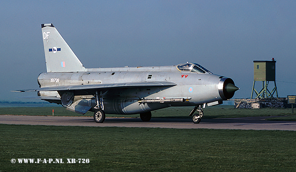 English Electric  Lightning F-6  XR-726  At Binbrook