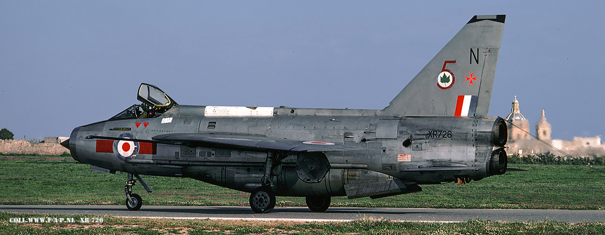 English Electric  Lightning F-6  XR-726  At Luca Malta