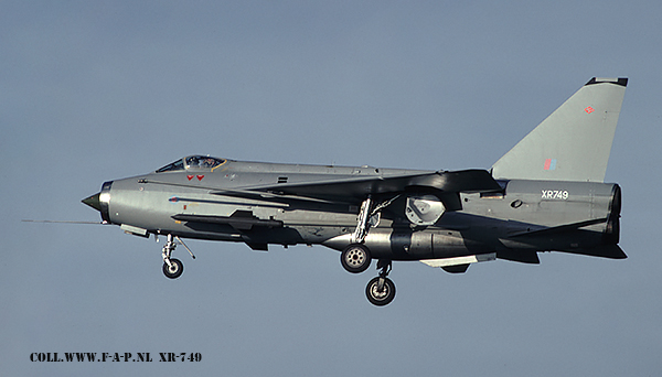 English Electric  Lightning F-6  XR-749  At Binbrook