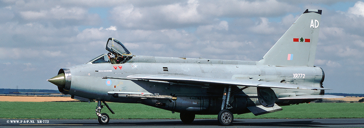 English Electric  Lightning F-6  XR-772      Binbrook