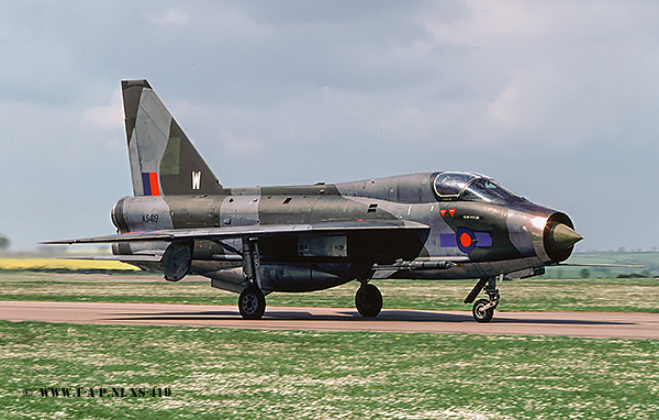 English Electric  Lightning T-5    XS419     Binbrook