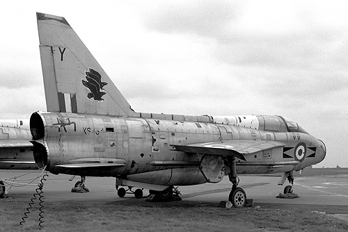 Lightning T-5   XS-454  226-OCU Binbrook  26-08-1978