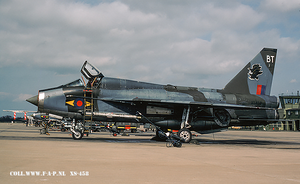 English Electric  Lightning T-5    XS458    Binbrook  