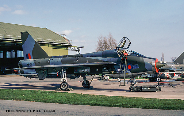 English Electric  Lightning T-5    XS459    Binbrook  