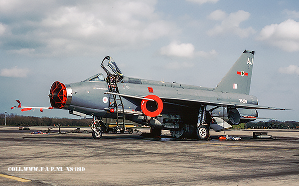 English Electric  Lightning F-6    XS899      Binbrook  