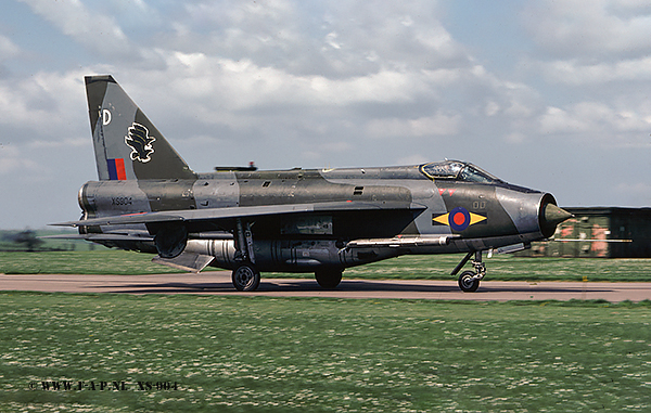 English Electric  Lightning F-6    XS904       Binbrook   