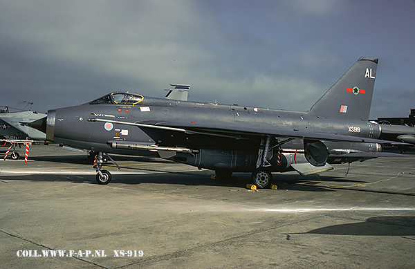 English Electric  Lightning F-6    XS919     Binbrook