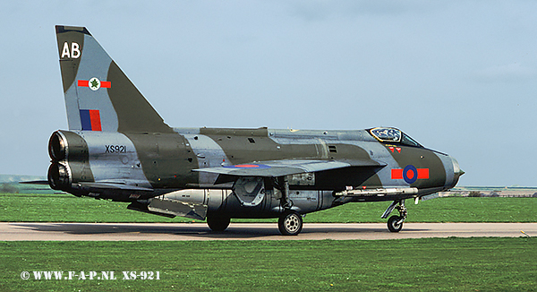 English Electric  Lightning F-6    XS921    Binbrook