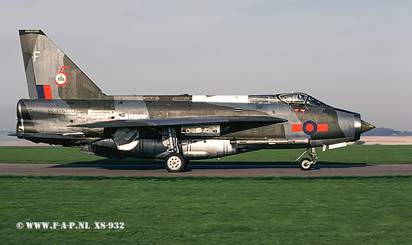 English Electric  Lightning F-6    XS932    Binbrook