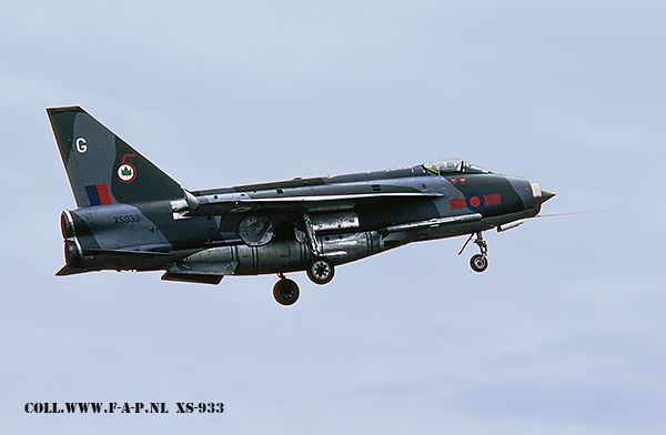 English Electric  Lightning F-6    XS933    Binbrook