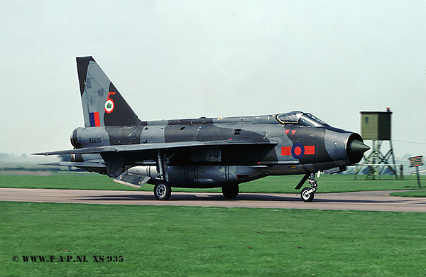 English Electric  Lightning F-6    XS935    Binbrook