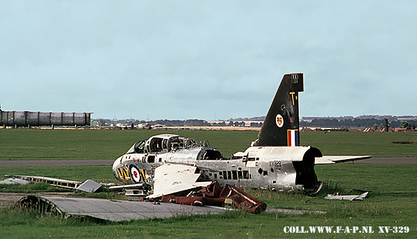 English Electric  Lightning T-5  XV329    Binbrook