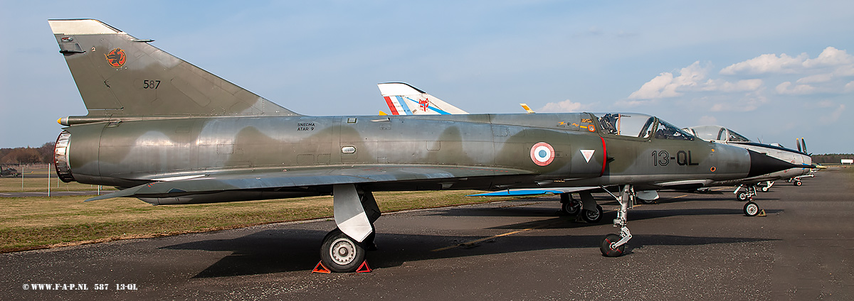 Mirage 5   587   13-QL     Berlin Gatow 04-02-2011