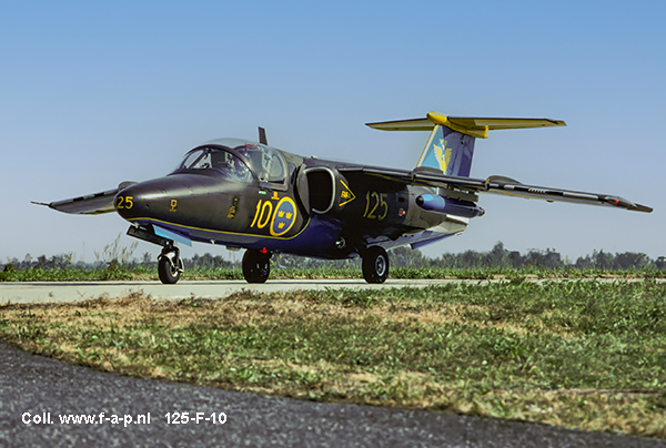 Saab 105 (Sk 60)   125 c/n-60125   F-10  c/n-60033   Cambrai - pinoy (closed)