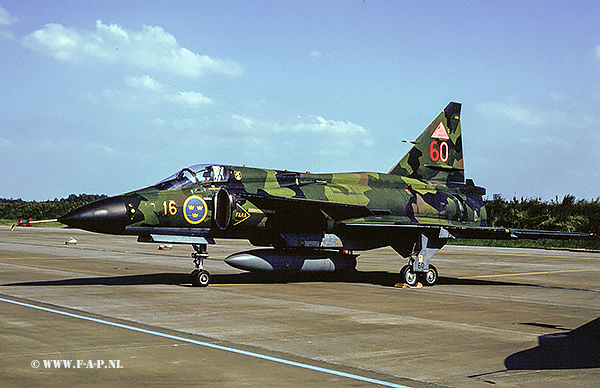 Saab Viggen  60-16 Leeuwarden 04--07-2001