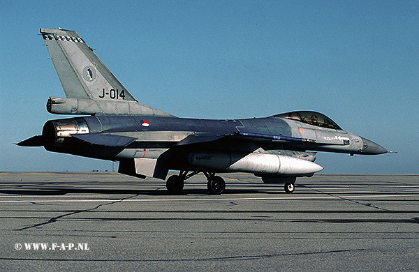 F-16-Am    J-014   322-Sqd   Gander  Cannada  Sep.2003