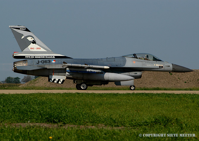 F-16-Am    J-063  322-Sqd   Frisian Flag   Leeeuwarden 05-10-2005