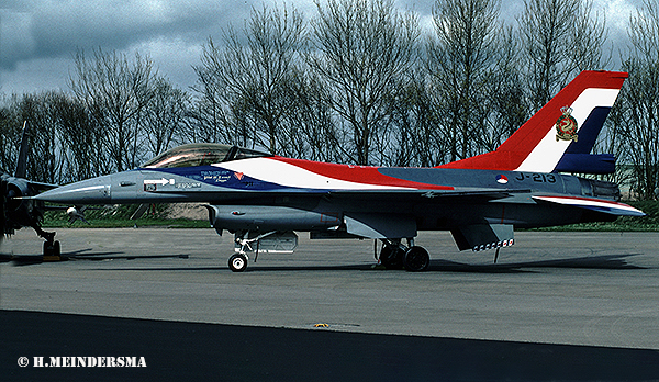 F-16A  J-213  KLU  Leeuwarden Apr-1992