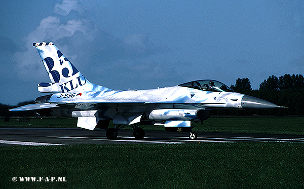 F-16A 236 Day Site  Leeuwarden 27-09-1999