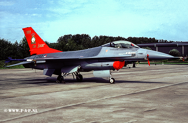 F-16A   J-252 of the 322-Sqd   Leeuwarden 10-Jun-1983
