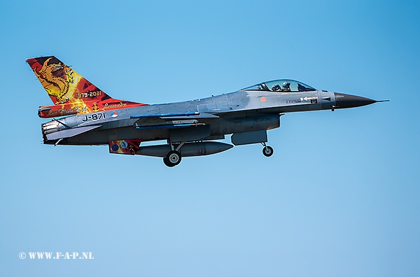 F-16A-MLU Tactical number  J-871 Full colour Viper fun tail voor het afscheid F-16 op Leeuwarden.03-06-2021