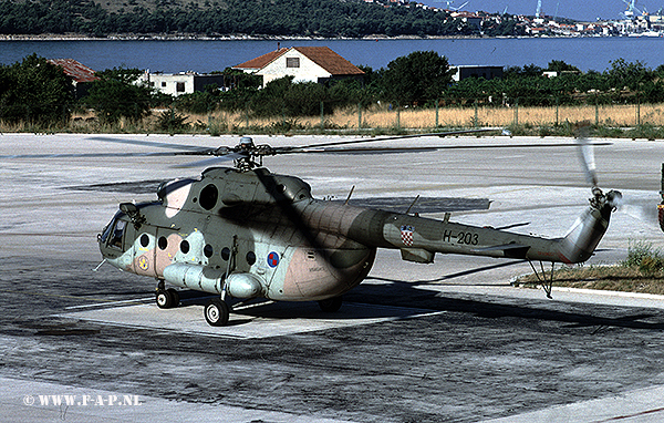 Mil mi 17   203  Croation Air Force   Split   jul-1997