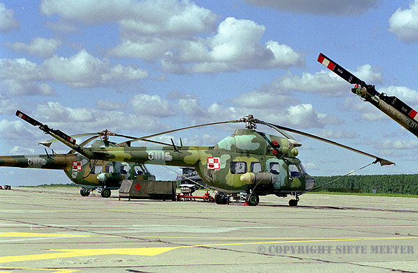 Mil Mi 2   0615   1-elt "Waszawa" Minsk Mazowiecki 