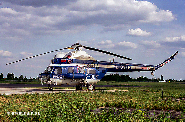 Mil Mi-2   Pl07XP  Polish Police    tdz  19-05-2002