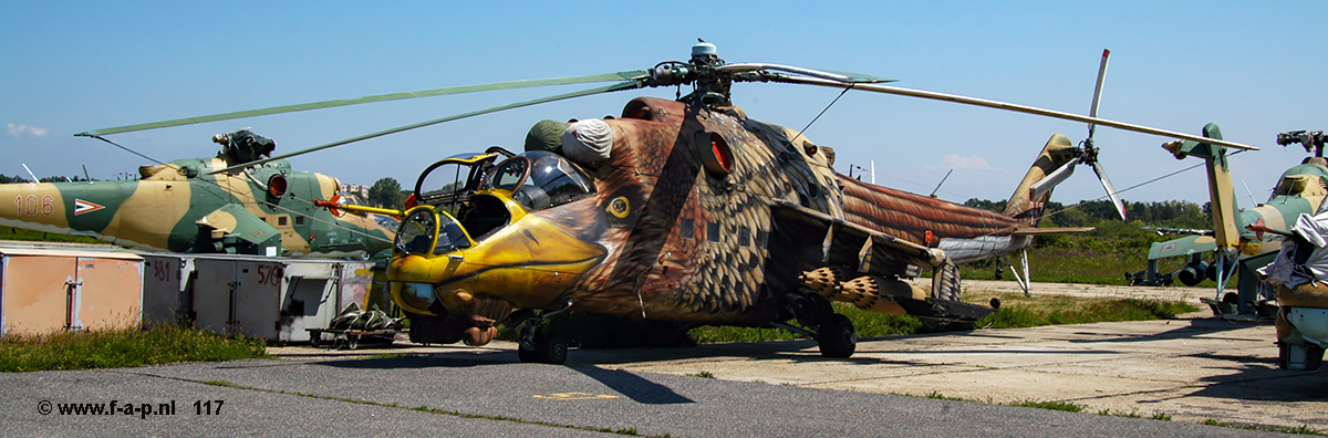 Mil Mi-24 D  Hind D     117   c/n-K20117     Great Eagle colour scheme. of the  87th Bakony Regiment  Szentkiralyszabadja Air Base  07-07-2004