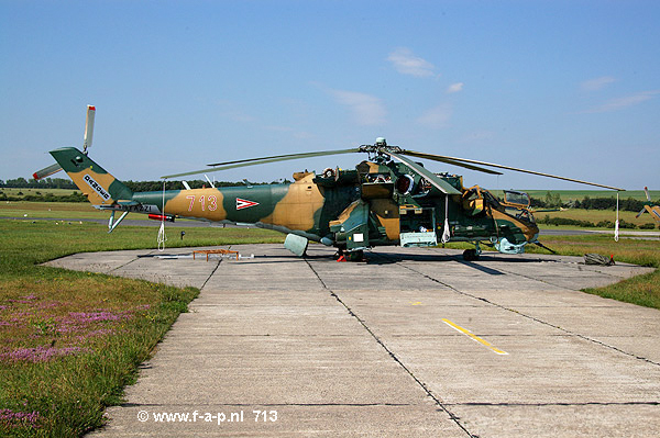 Mil Mi-Hind 24     713   Bakony Regiment  Szentkirlyszabadja Air Base  07-07-2004