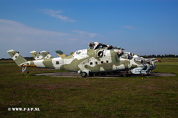 Mil Mi-24 D  Hind D    96+07  HEER  c/n-110165  EX-NVA -48  for spare parts at  of the  87th Bakony Regiment  Szentkiralyszabadja   07-07-2004