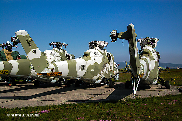 Mil Mi-24 D  Hind D    96+10  HEER  c/n-110172  EX NVA-433   for spare parts at  of the  87th Bakony Regiment  Szentkiralyszabadja   07-07-2004   WFU