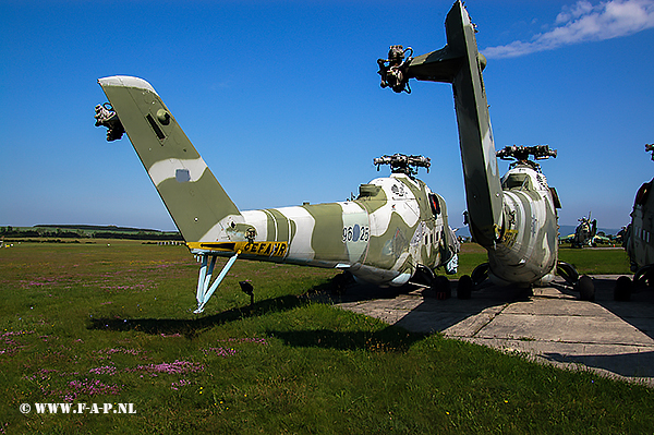 Mil Mi-24 D  Hind D    96+25  HEER  c/n-B4072   EX NVA-418   for spare parts at  of the  87th Bakony Regiment  Szentkiralyszabadja   07-07-2004