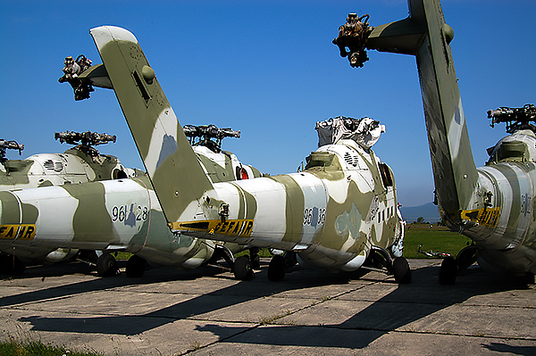 Mil Mi-24 D  Hind D    96+36  HEER  c/n-340275  EX NVA-532   for spare parts at  of the  87th Bakony Regiment  Szentkiralyszabadja   07-07-2004   WFU