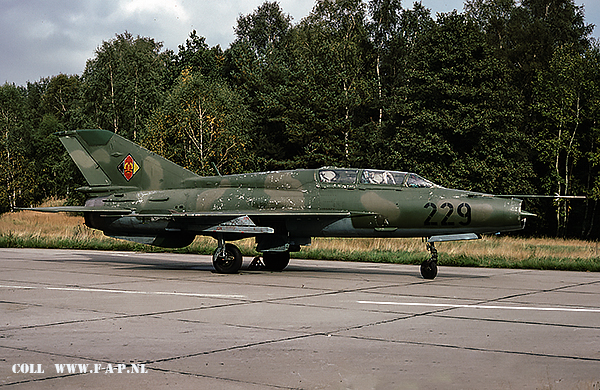 MiG 21-UM   229  c/n  516921056     JG-3  Preschen