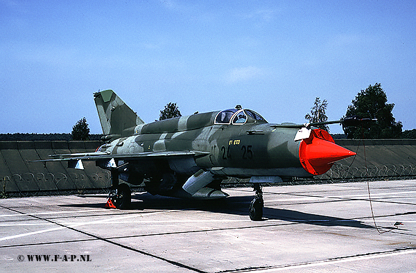 MiG-21-Bis-Sau    2425   ex 856  NVA   Drewitz  29-07-1992